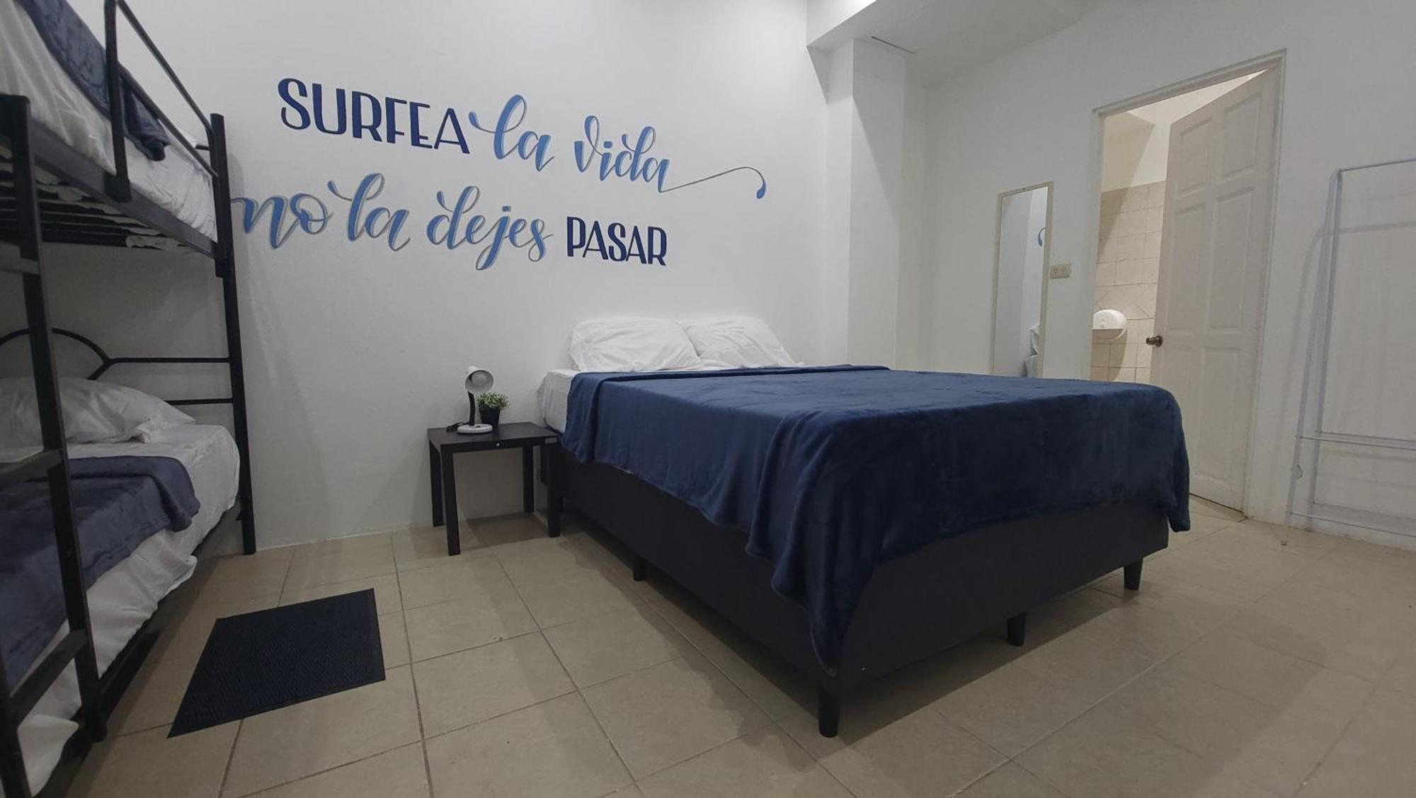 Surfo House Hotel & Hostel Tamarindo Exterior photo